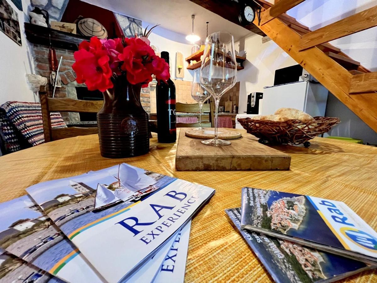 Casa Bella Holiday Home Rab Mundanije エクステリア 写真